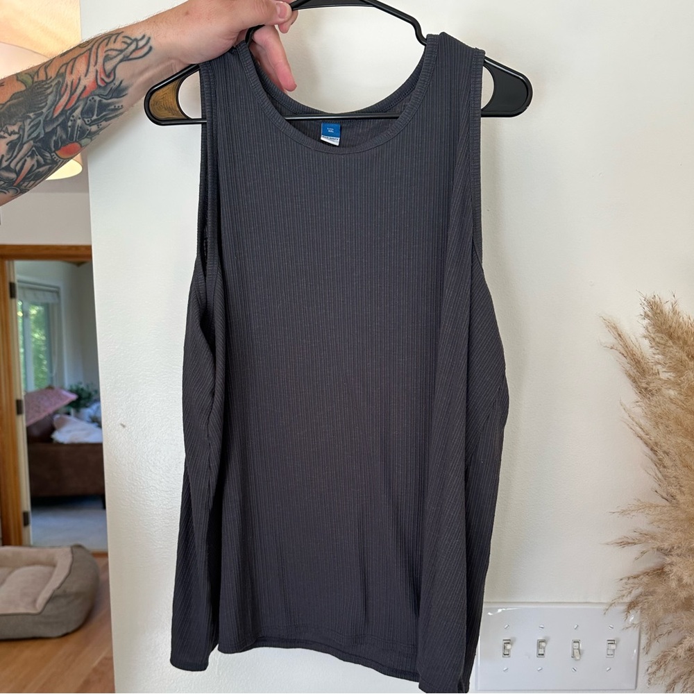 Old Navy Dark Gray Ribbed Tank Top